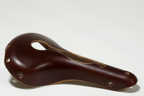 Gilles Berthoud Aspin Open Saddle ブラウン BERTHOUD* aspin open leather saddle (brown) - BLUE LUG